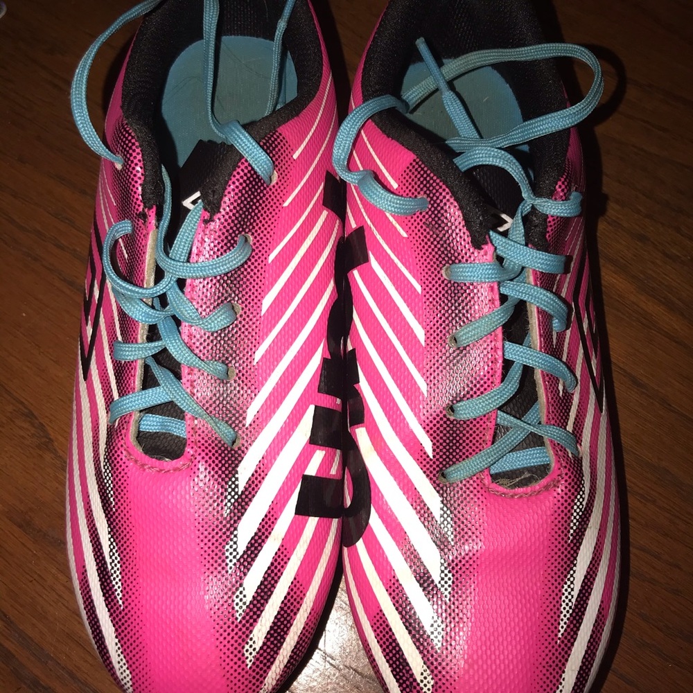Umbro kids cleats